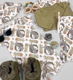 Sommerdragter|Katvig Sommerdragt - Hvid m. Tropisk Mønster