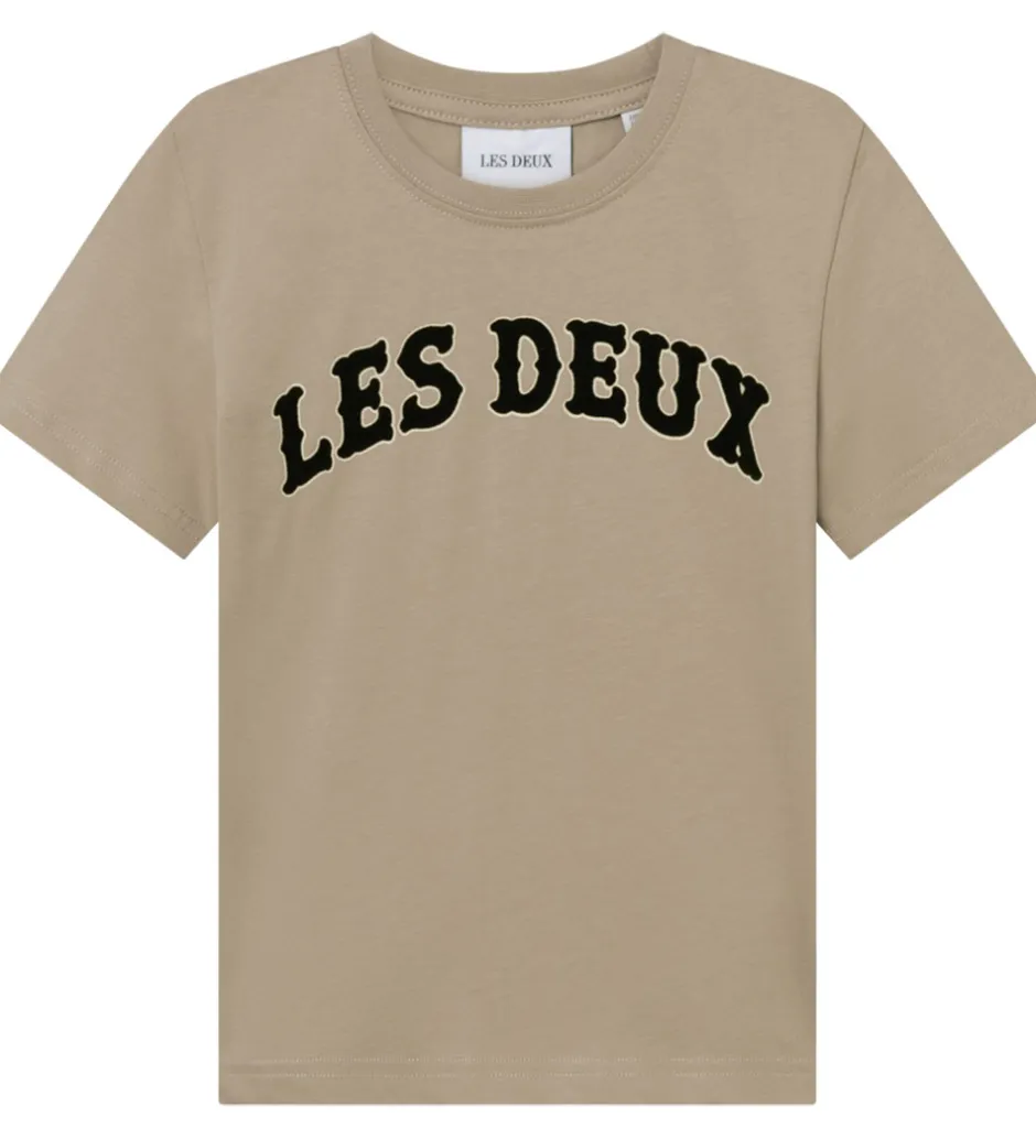 T-Shirts|Les Deux T-shirt - Brady Western - Dark Sand