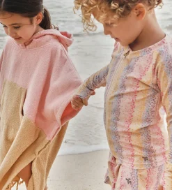 Badetøj|Wheat Badeshorts - UV40+ - Isabella - Multi Rainbow